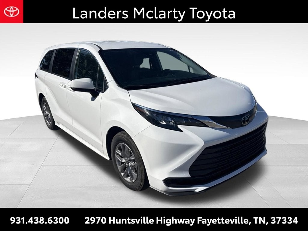 2026 Toyota Sienna LE 8 Passenger