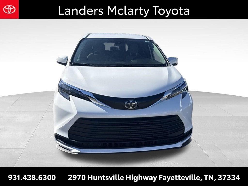 2026 Toyota Sienna LE 8 Passenger