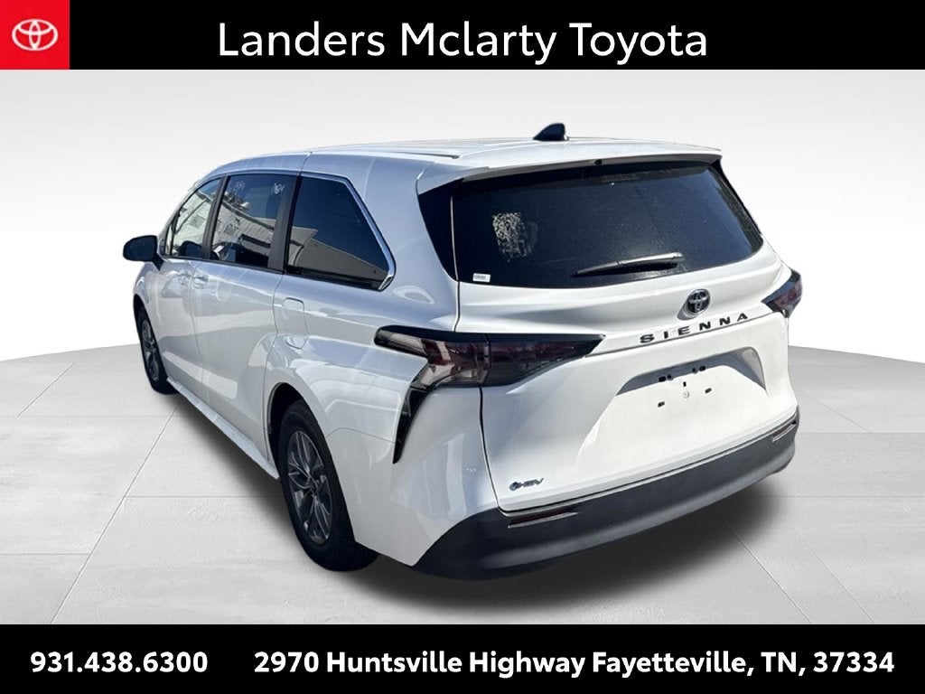 2026 Toyota Sienna LE 8 Passenger