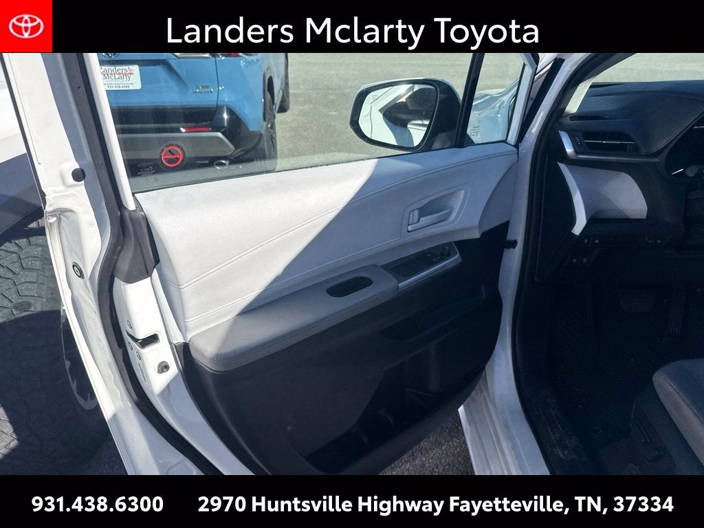 2026 Toyota Sienna LE 8 Passenger
