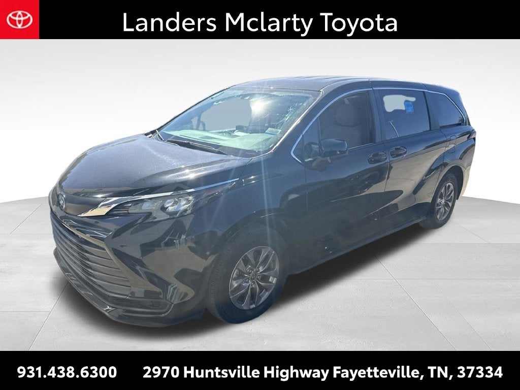 2025 Toyota Sienna LE 8 Passenger
