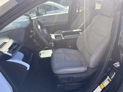 2025 Toyota Sienna LE 8 Passenger