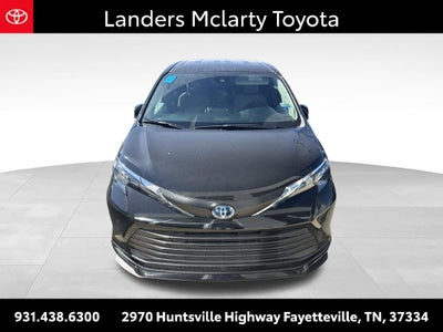 2025 Toyota Sienna LE 8 Passenger