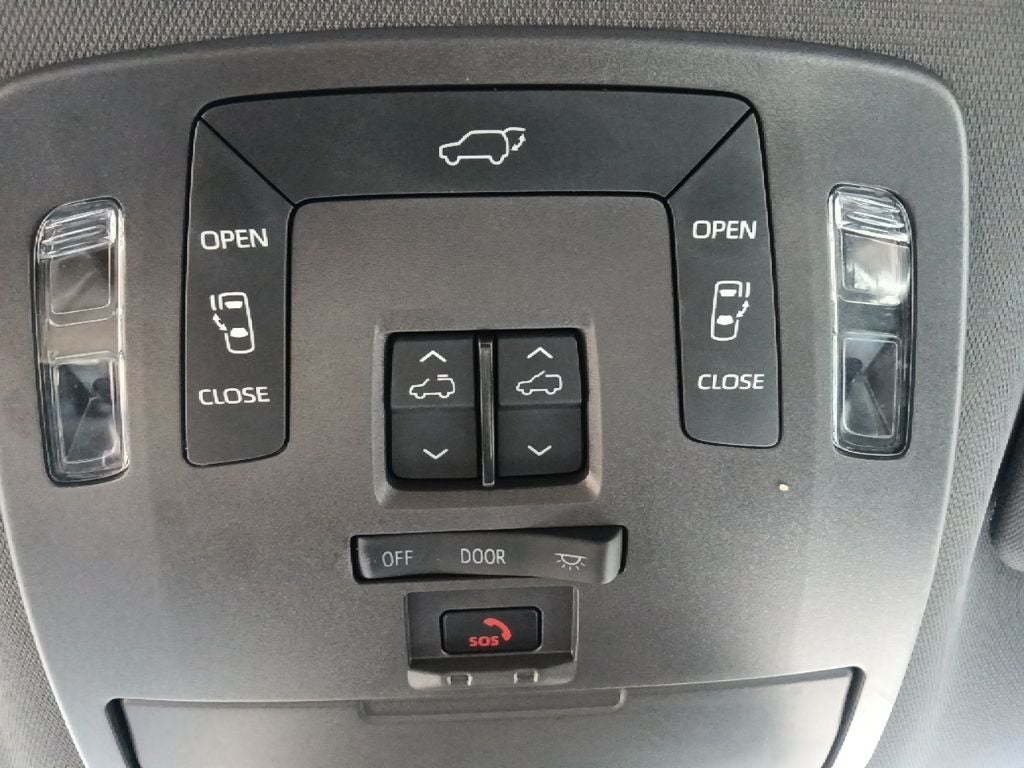 2023 Toyota Sienna XSE 7 Passenger