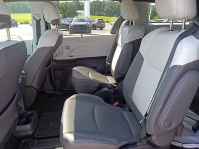 2023 Toyota Sienna XSE 7 Passenger
