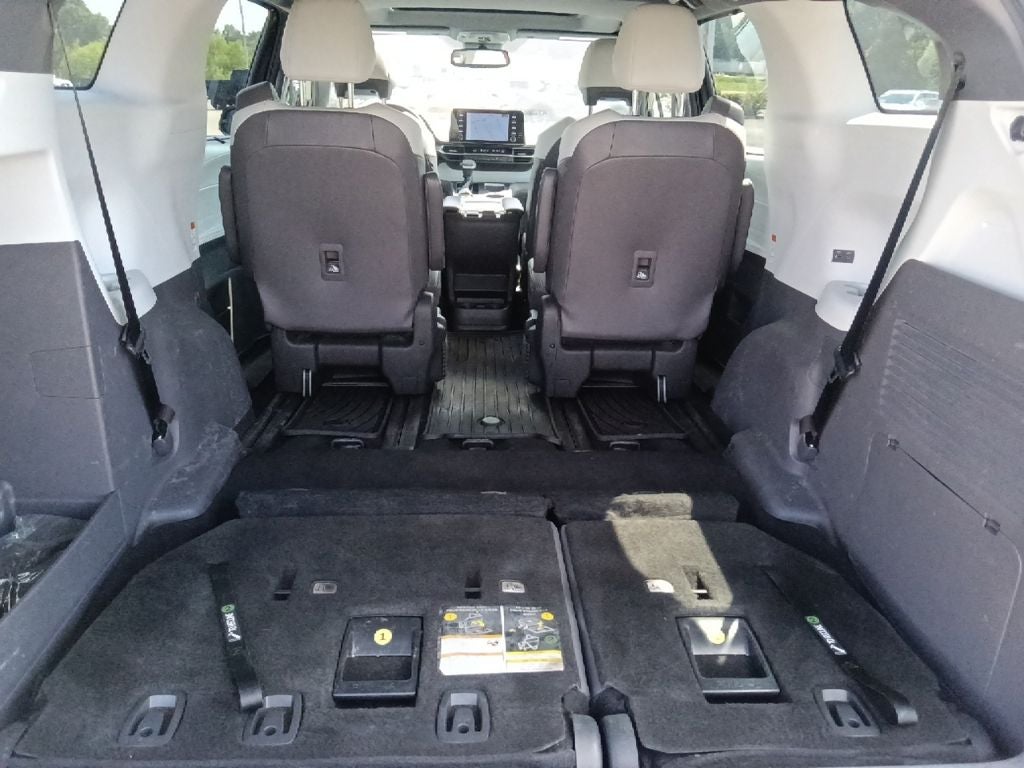 2023 Toyota Sienna XSE 7 Passenger