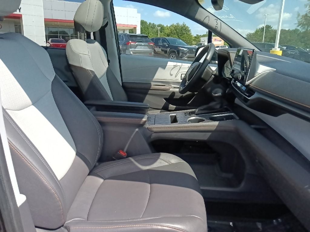 2023 Toyota Sienna XSE 7 Passenger