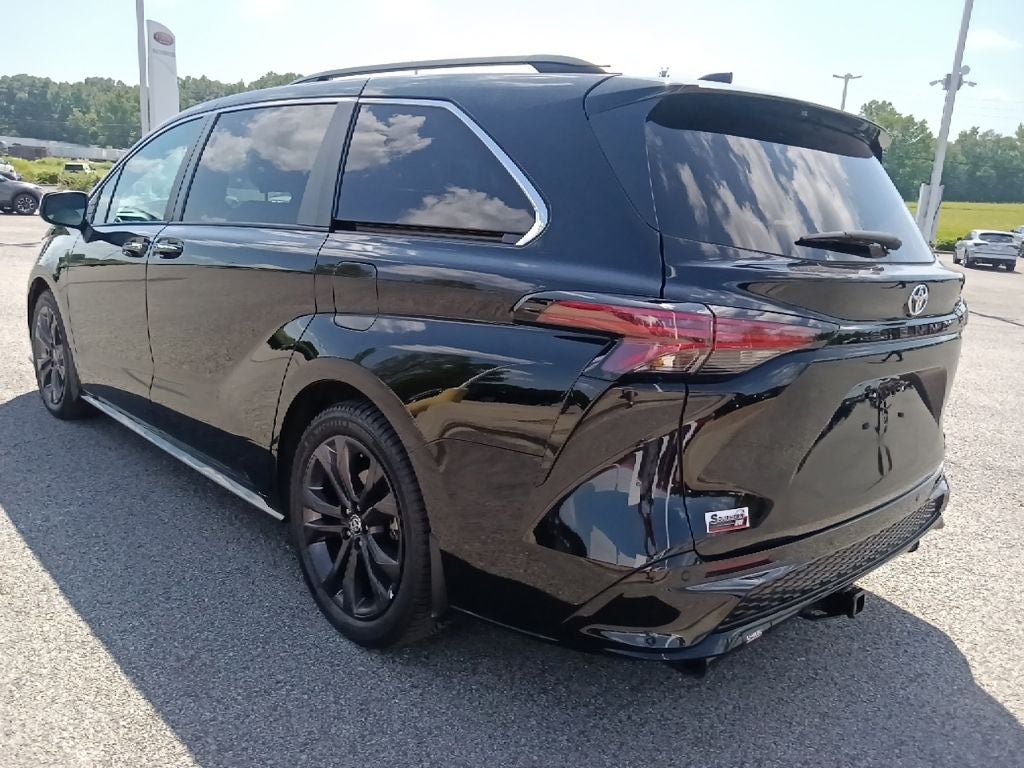 2023 Toyota Sienna XSE 7 Passenger