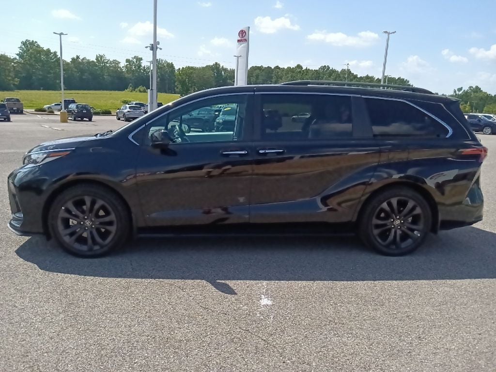 2023 Toyota Sienna XSE 7 Passenger