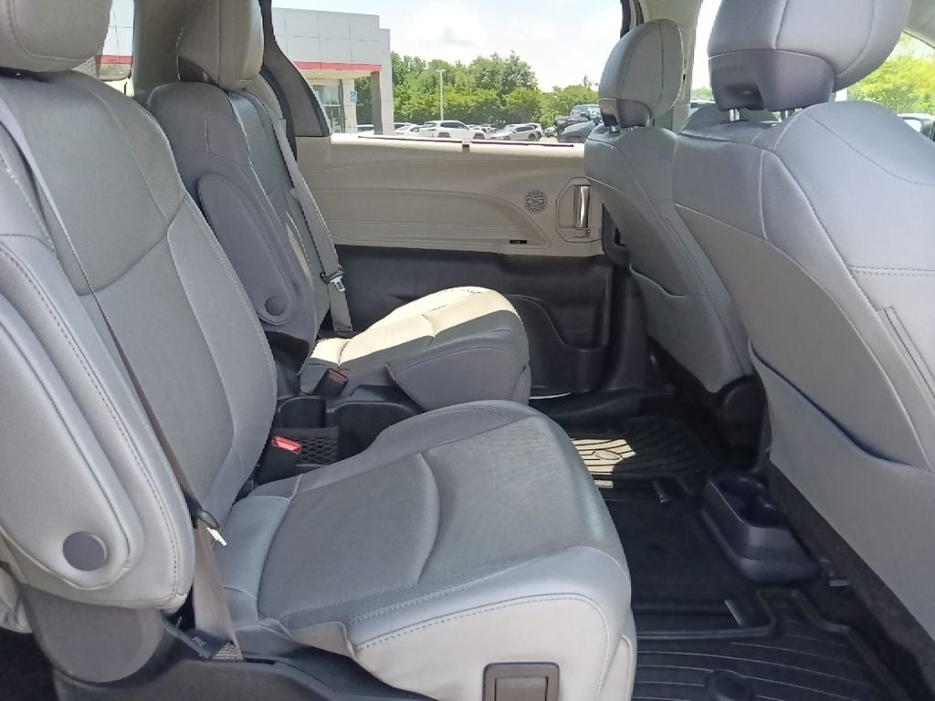 2024 Toyota Sienna Limited 7 Passenger