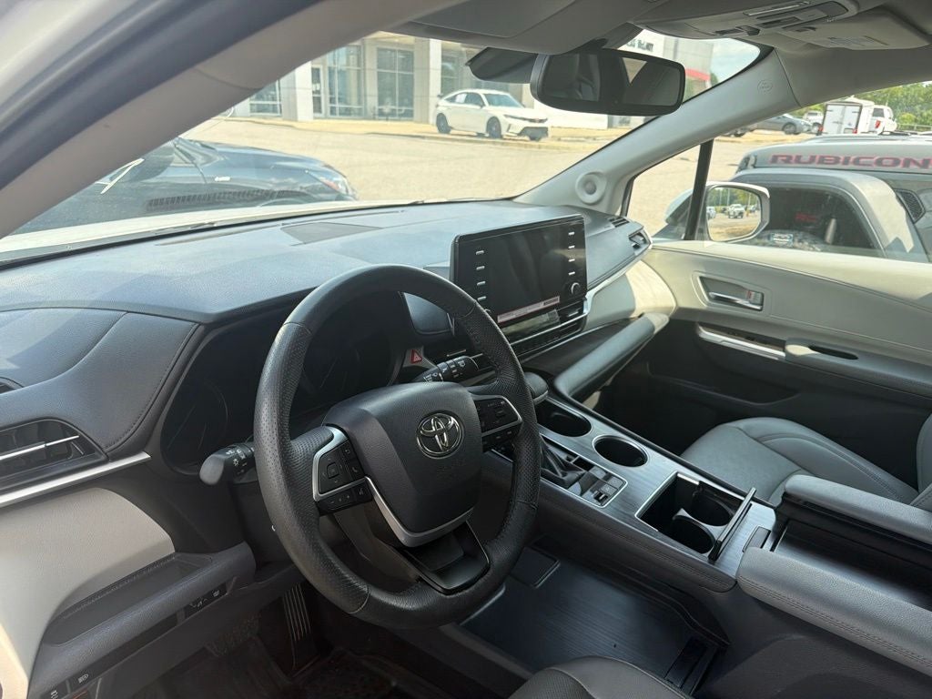 2024 Toyota Sienna Limited 7 Passenger