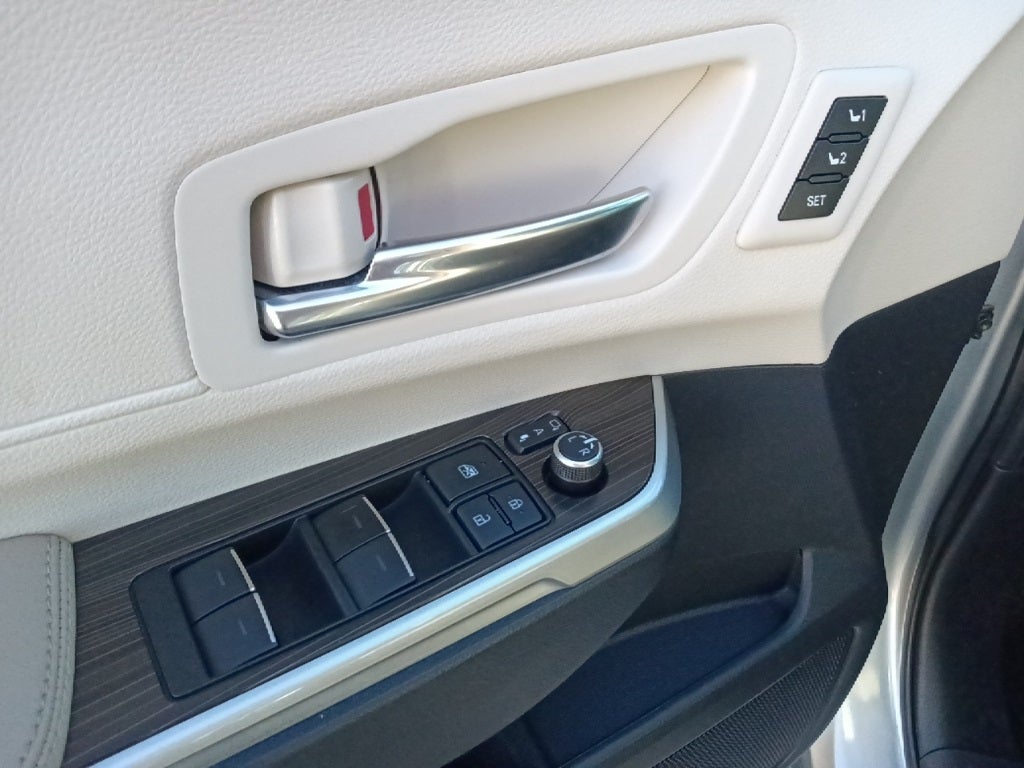 2022 Toyota Sienna Limited 7 Passenger