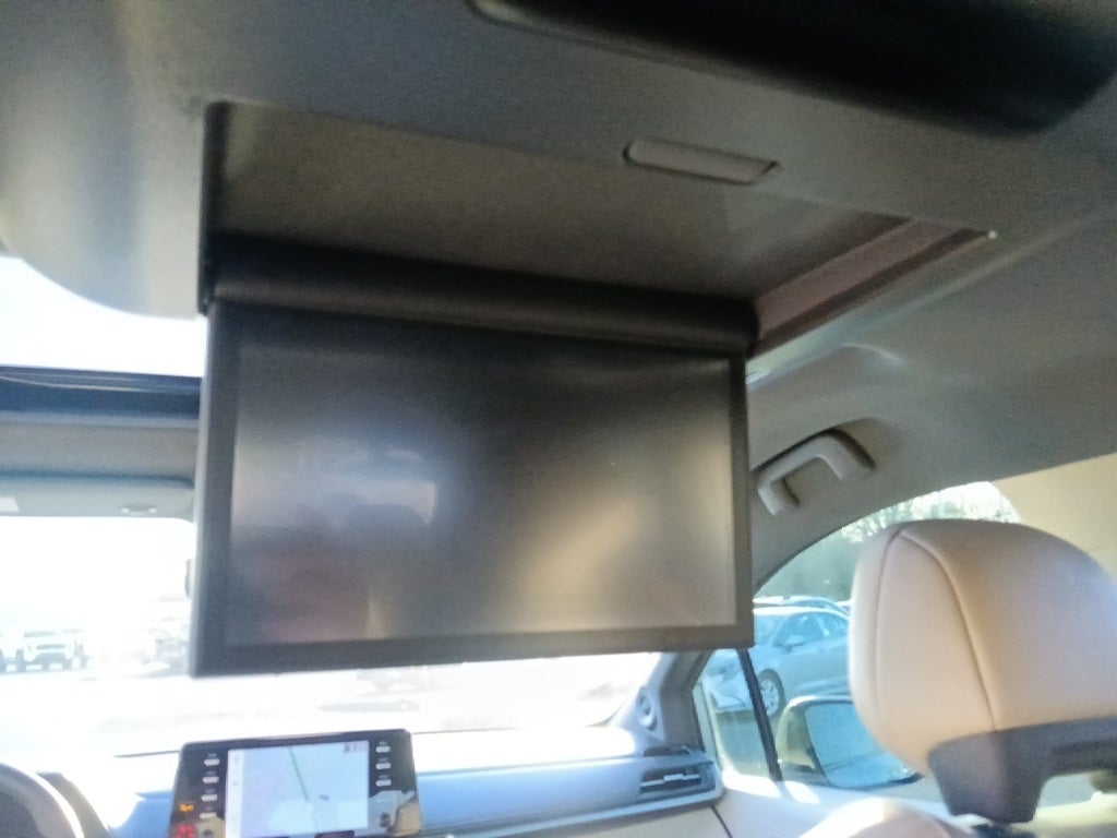 2022 Toyota Sienna Limited 7 Passenger