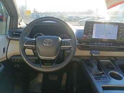 2022 Toyota Sienna Limited 7 Passenger