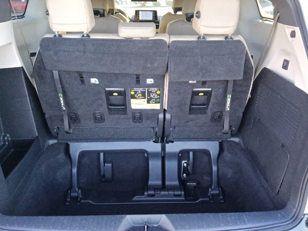 2022 Toyota Sienna Limited 7 Passenger