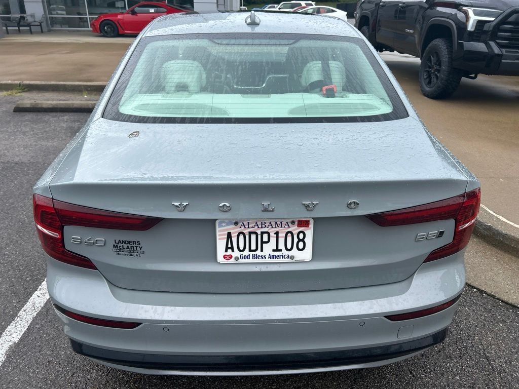 2024 Volvo S60 B5 Core Dark Theme