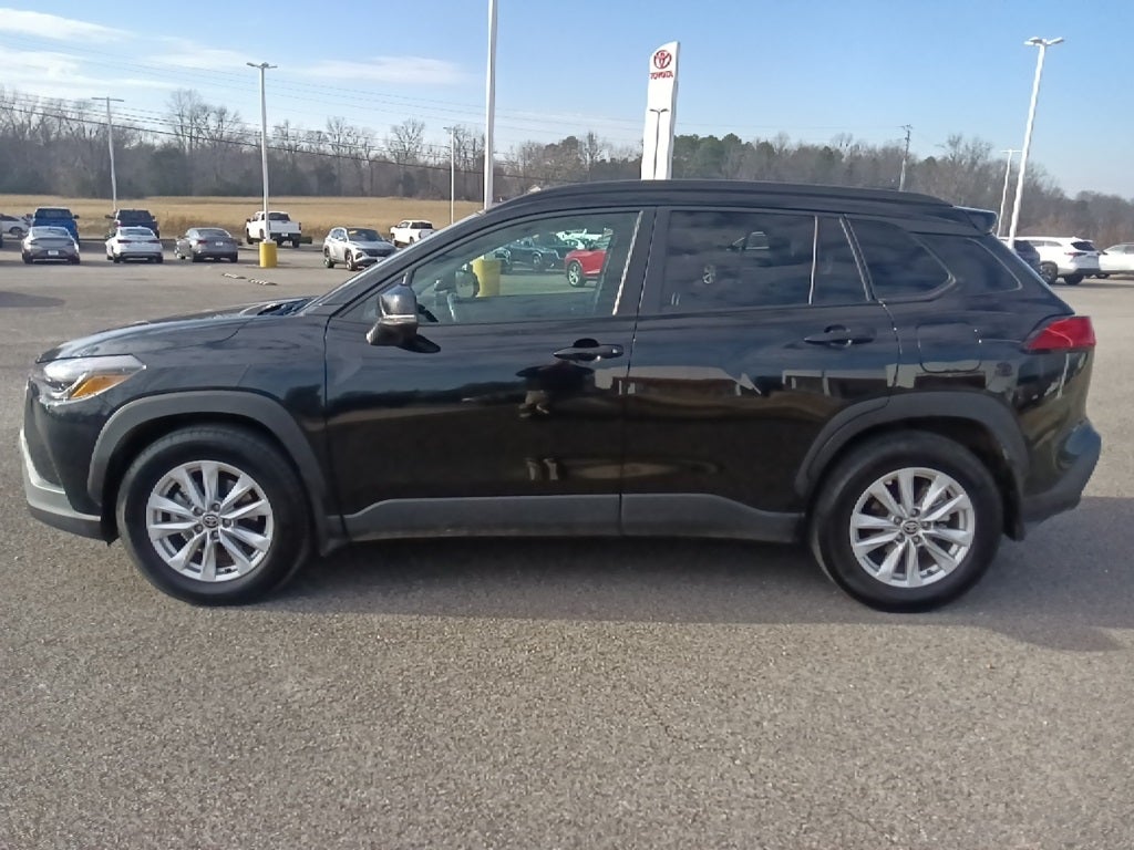 2024 Toyota Corolla Cross LE
