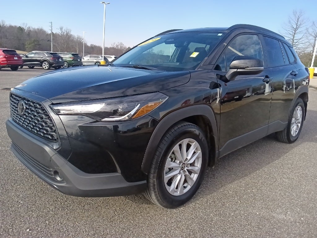 2024 Toyota Corolla Cross LE