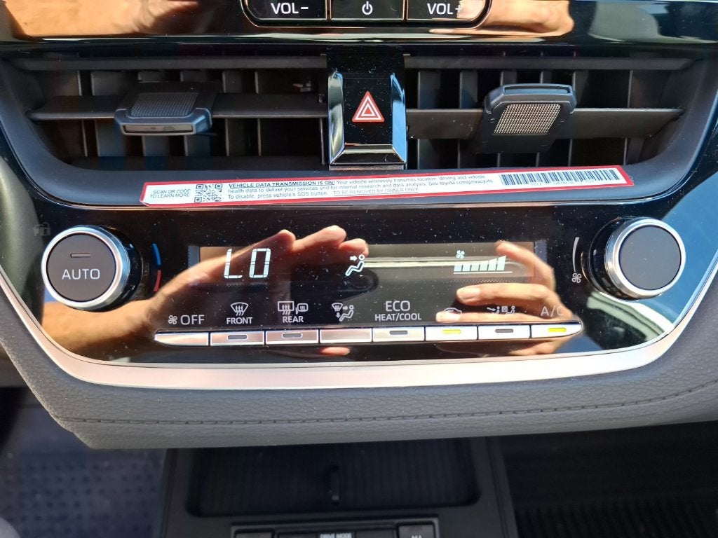 2026 Toyota Corolla Cross Hybrid SE