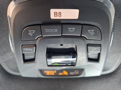 2026 Toyota Corolla Cross Hybrid SE