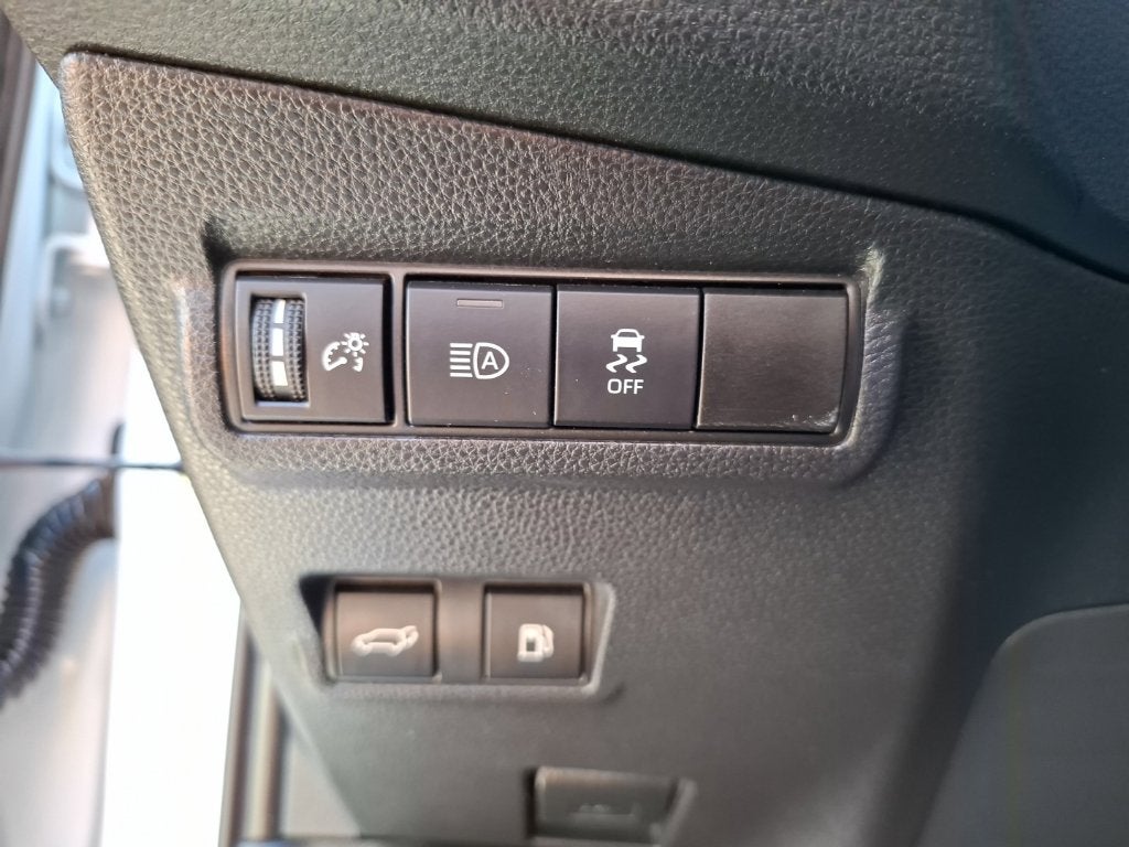 2024 Toyota Corolla Cross Hybrid XSE