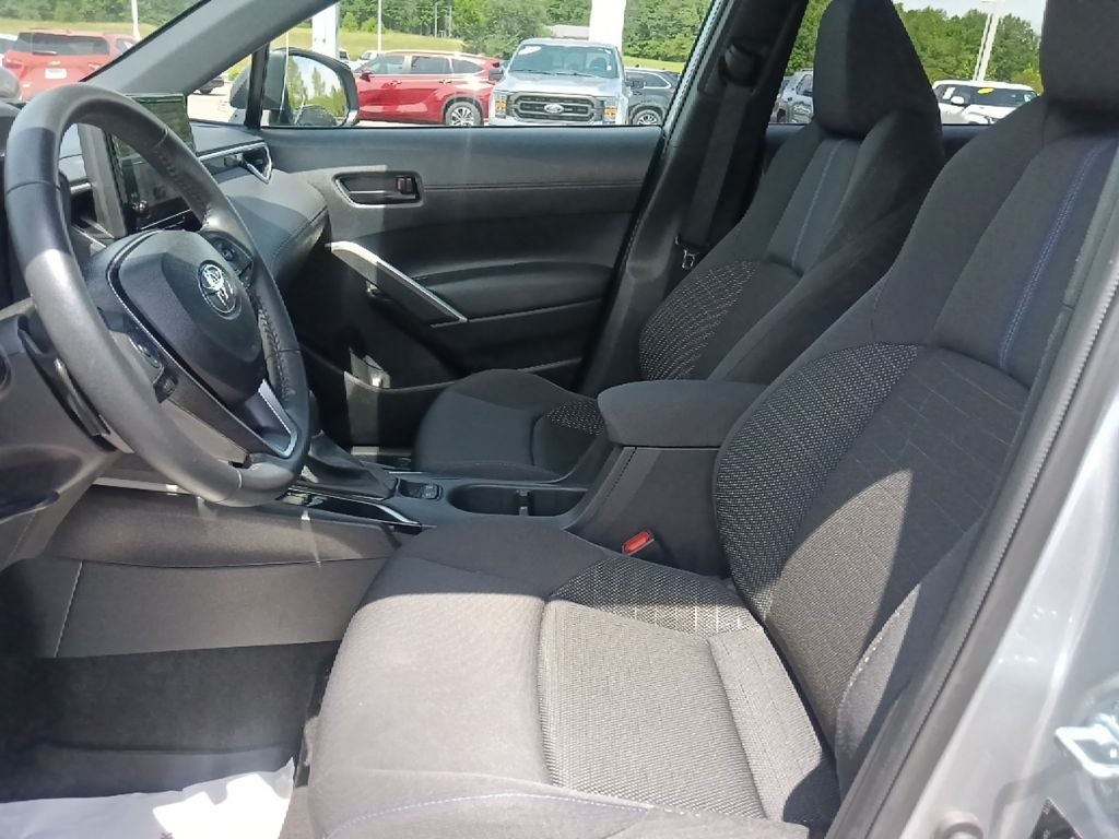2025 Toyota Corolla Cross Hybrid SE