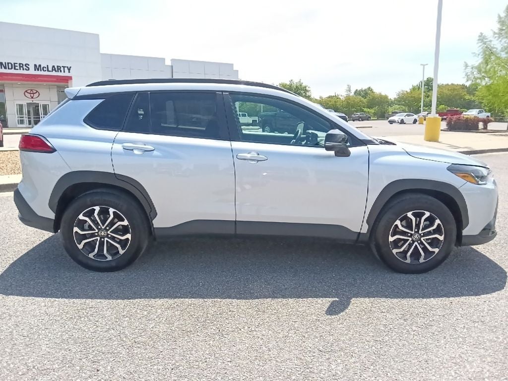 2025 Toyota Corolla Cross Hybrid SE