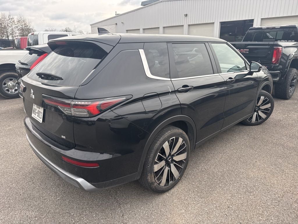 2025 Mitsubishi Outlander SE