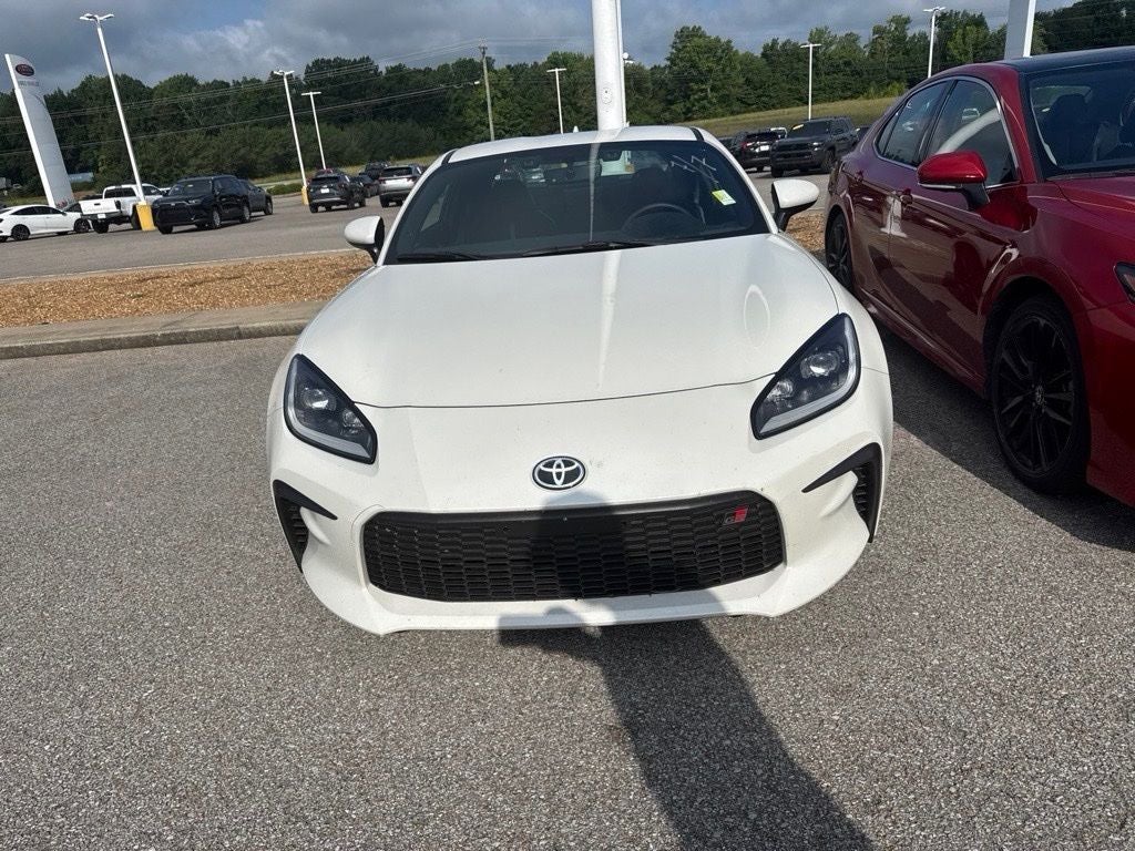 2025 Toyota GR86 Premium