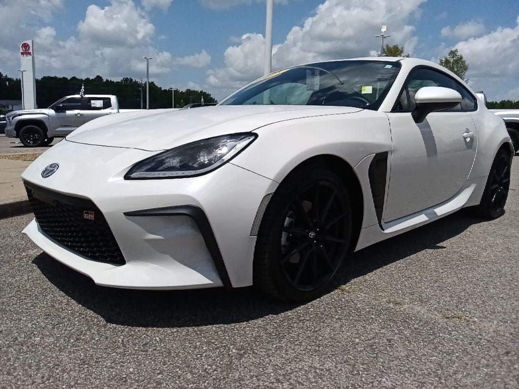 2025 Toyota GR86 Premium