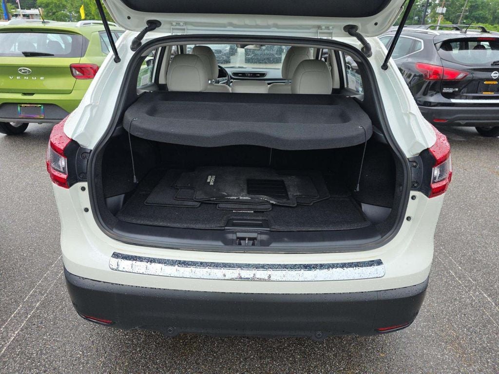 2022 Nissan Rogue Sport SL