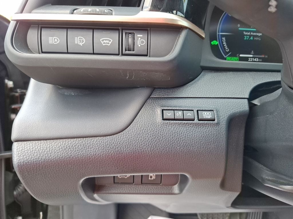 2025 Toyota Crown Signia Base