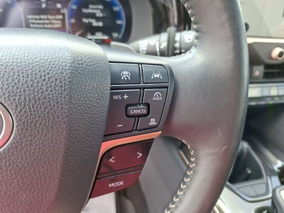 2025 Toyota Crown Signia Base