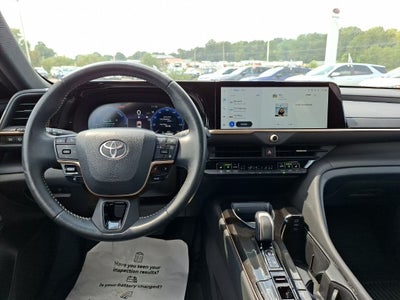 2025 Toyota Crown Signia Base