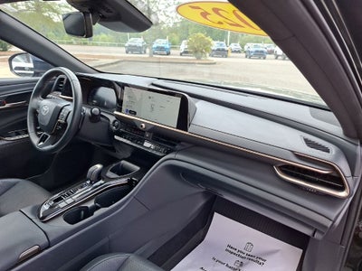 2025 Toyota Crown Signia Base