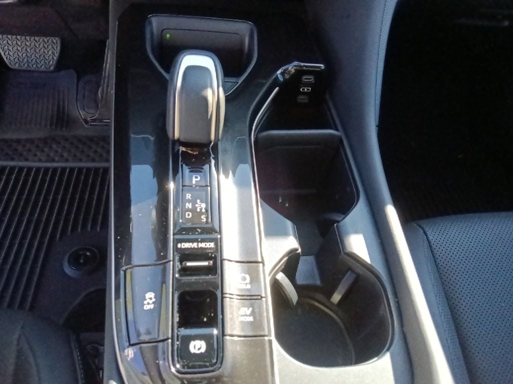 2025 Toyota Crown Signia Limited