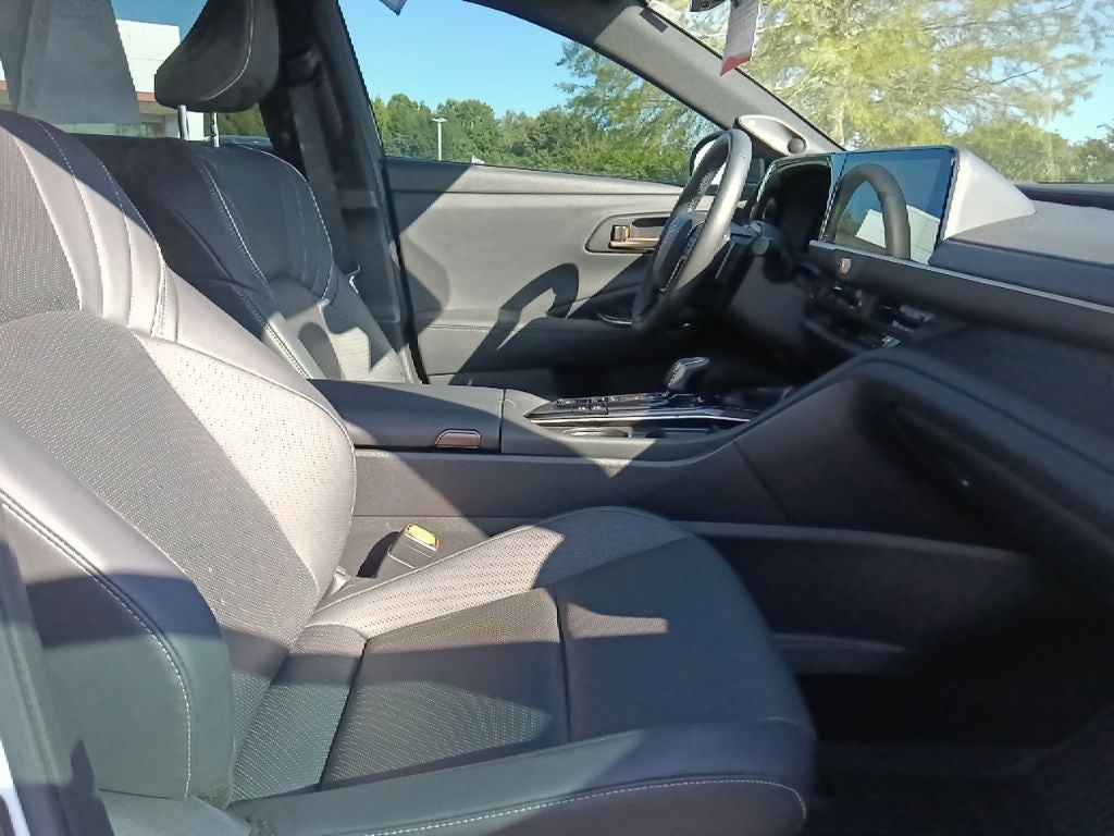2025 Toyota Crown Signia Limited