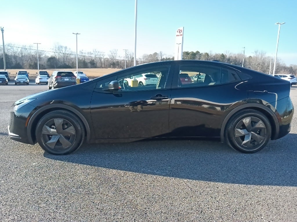 2024 Toyota Prius LE