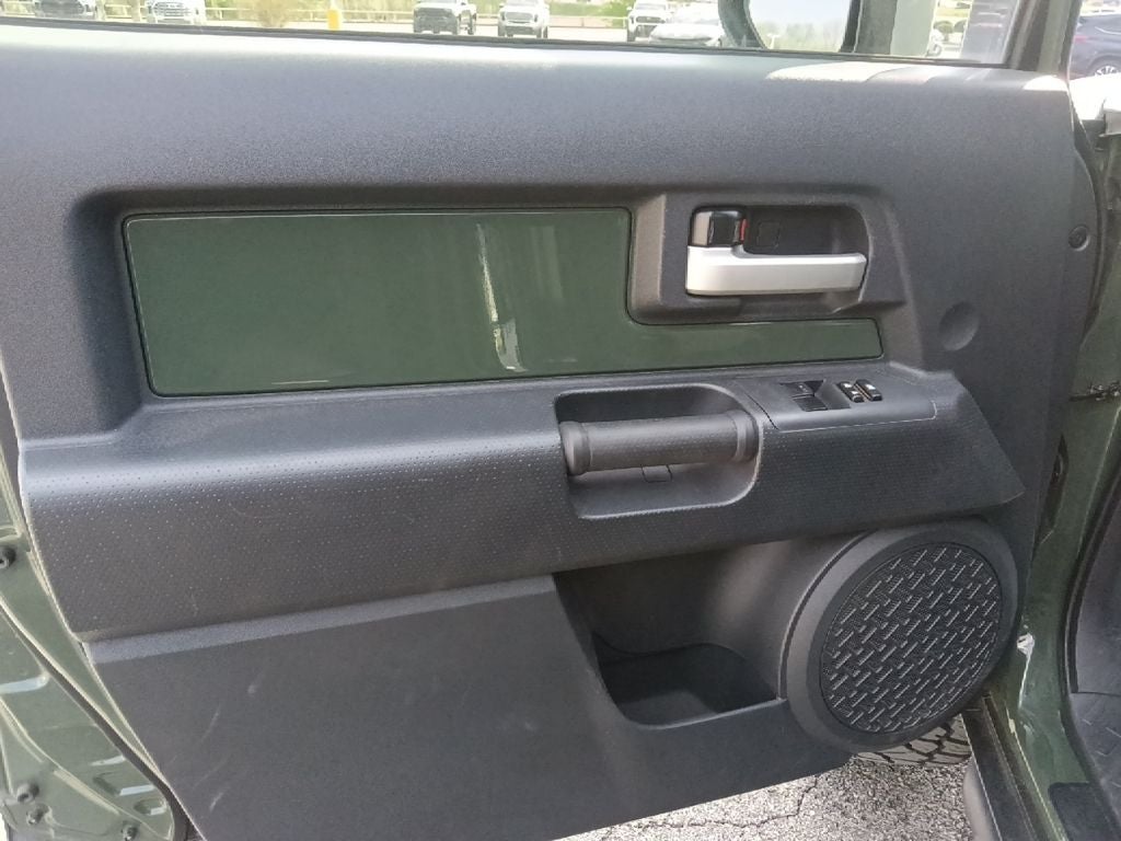 2014 Toyota FJ Cruiser Base