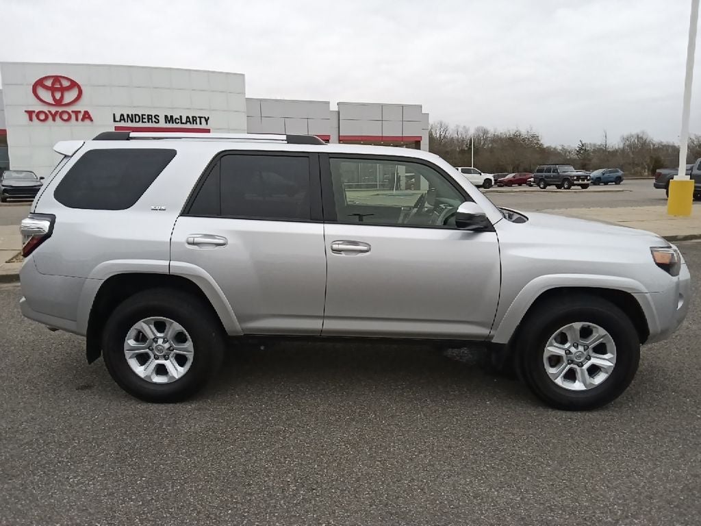 2024 Toyota 4Runner SR5
