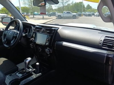 2024 Toyota 4Runner TRD Off-Road