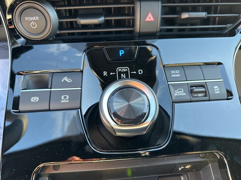 2025 Toyota bZ4X XLE