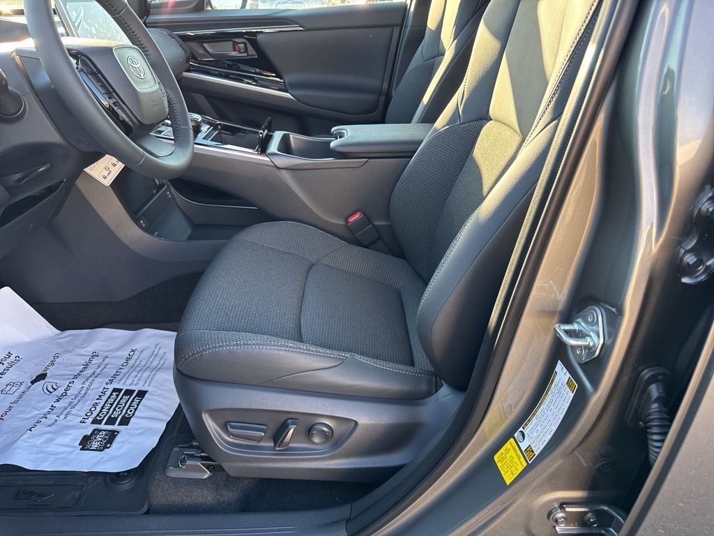 2025 Toyota bZ4X XLE