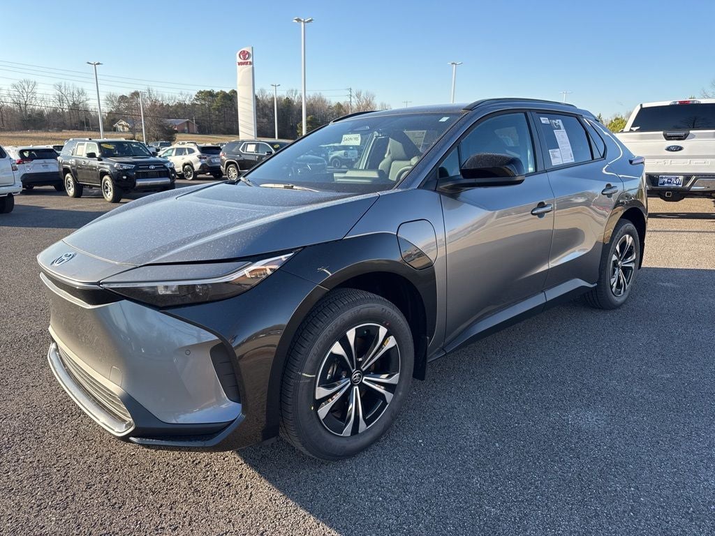 2025 Toyota bZ4X XLE