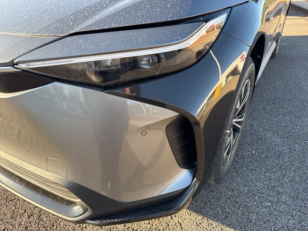 2025 Toyota bZ4X XLE