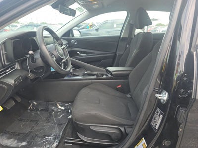 2023 Hyundai Elantra SE