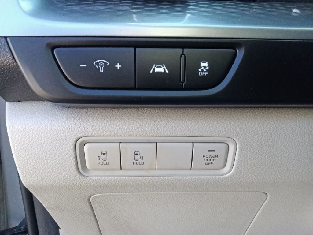 2022 Kia Carnival LXS
