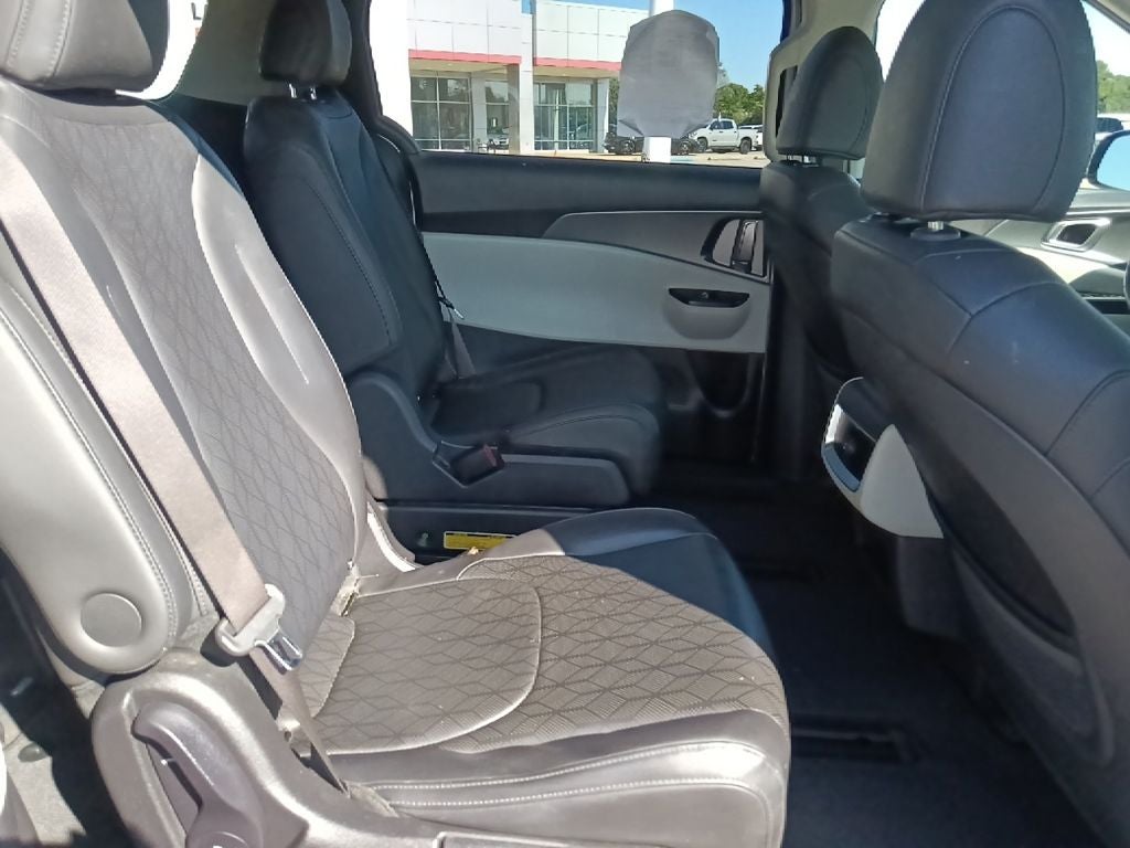 2022 Kia Carnival LXS