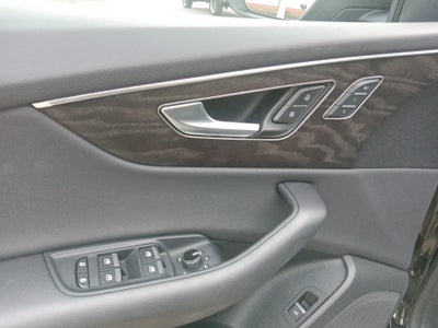 2023 Audi Q8 55 Premium quattro