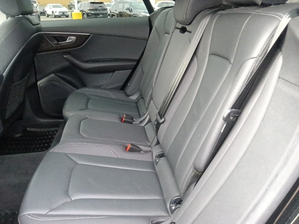 2023 Audi Q8 55 Premium quattro